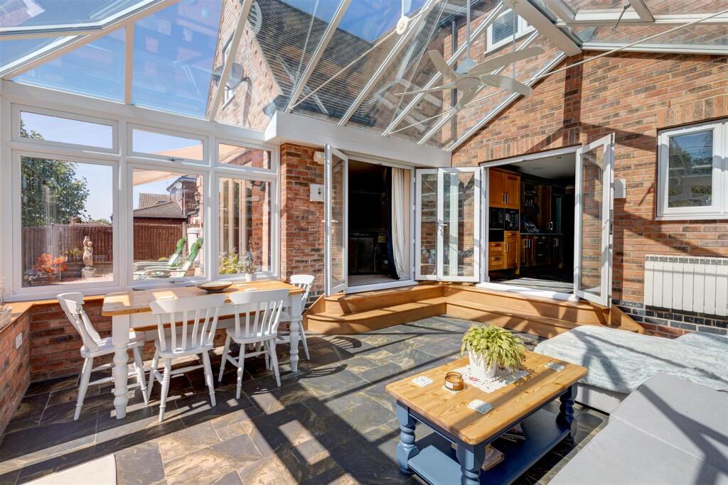 3 Creswell Drive LE67 2AG