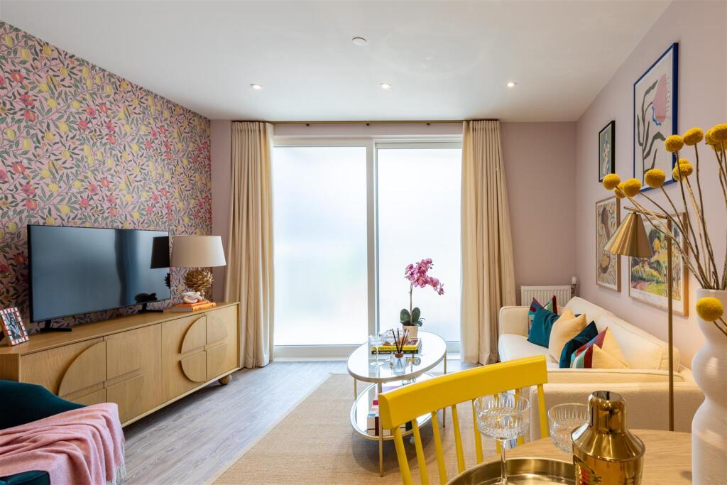 Granada Building, E17