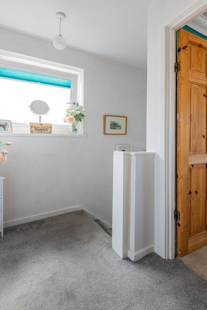 Glendale Avenue 30-15.jpg