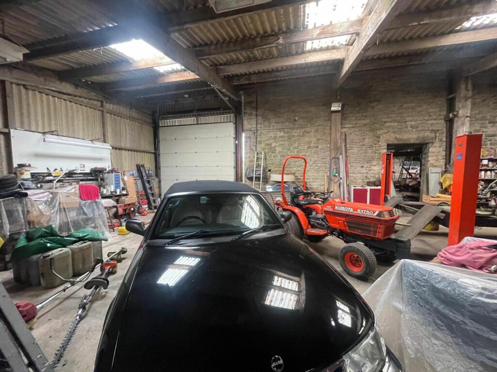 LOT 2/BARN
