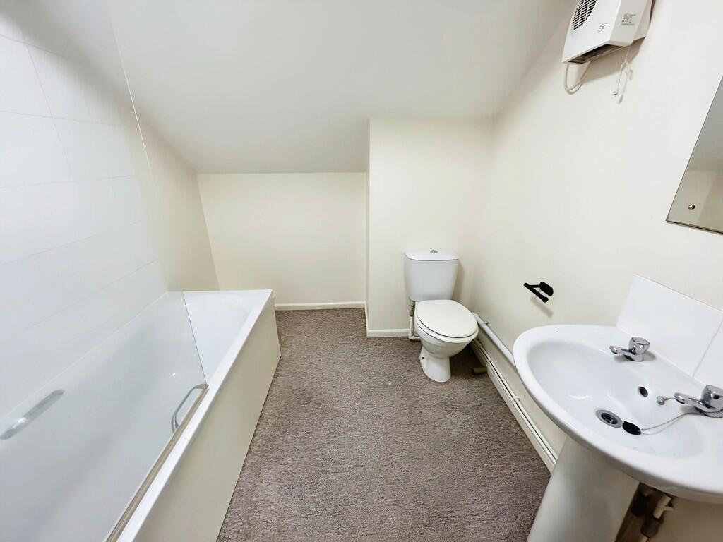 23fe7372-WhatsApp...