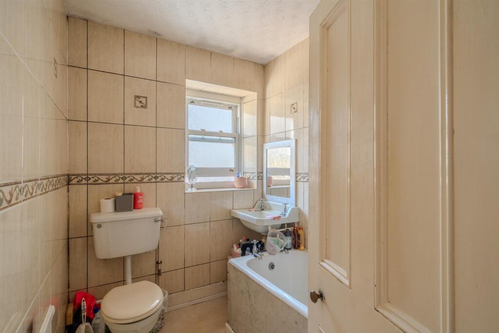 8 Cwmavon Road-7.jpg