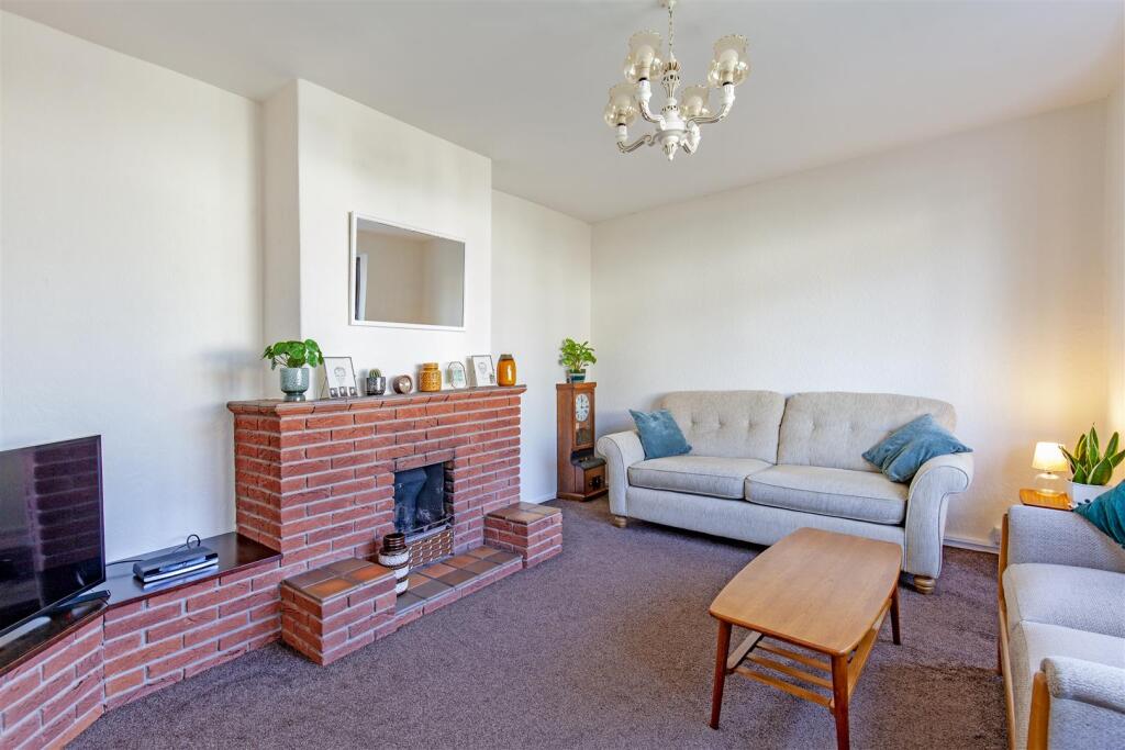 Reception Room-1.jpg