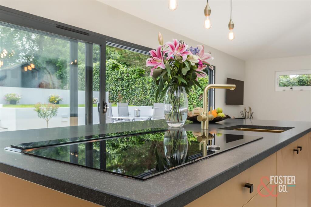 Woodland Drive 21-21.jpg