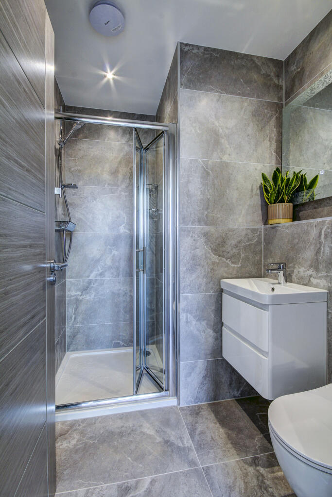 Bedroom 1 En- Suite LS