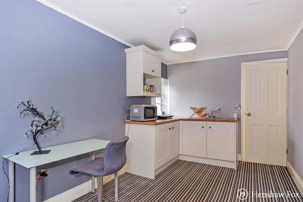 Ph38_5801375 - Copy.jpg