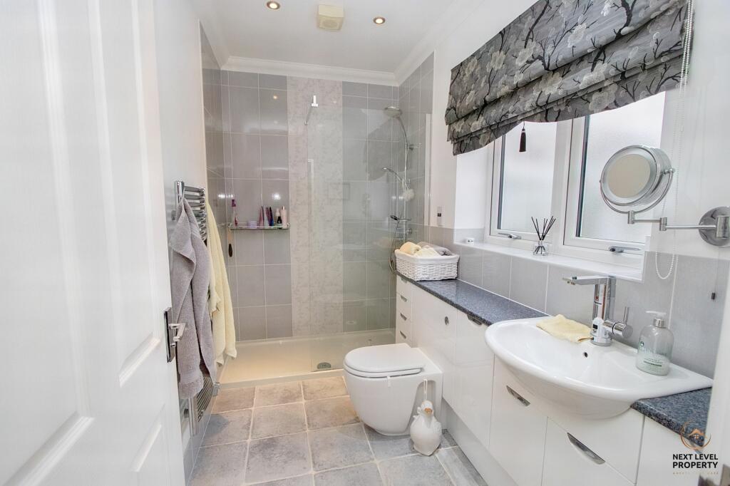 Annexe En-Suite Shower Room