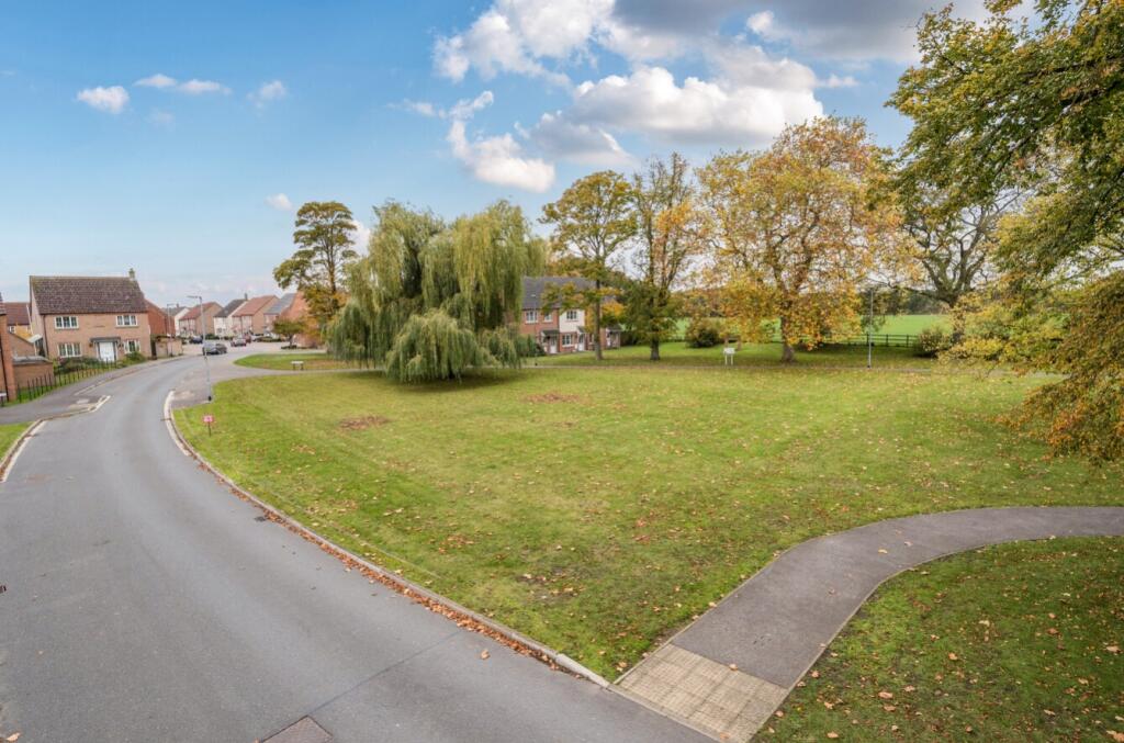 1373801-9-6903ad9e21608