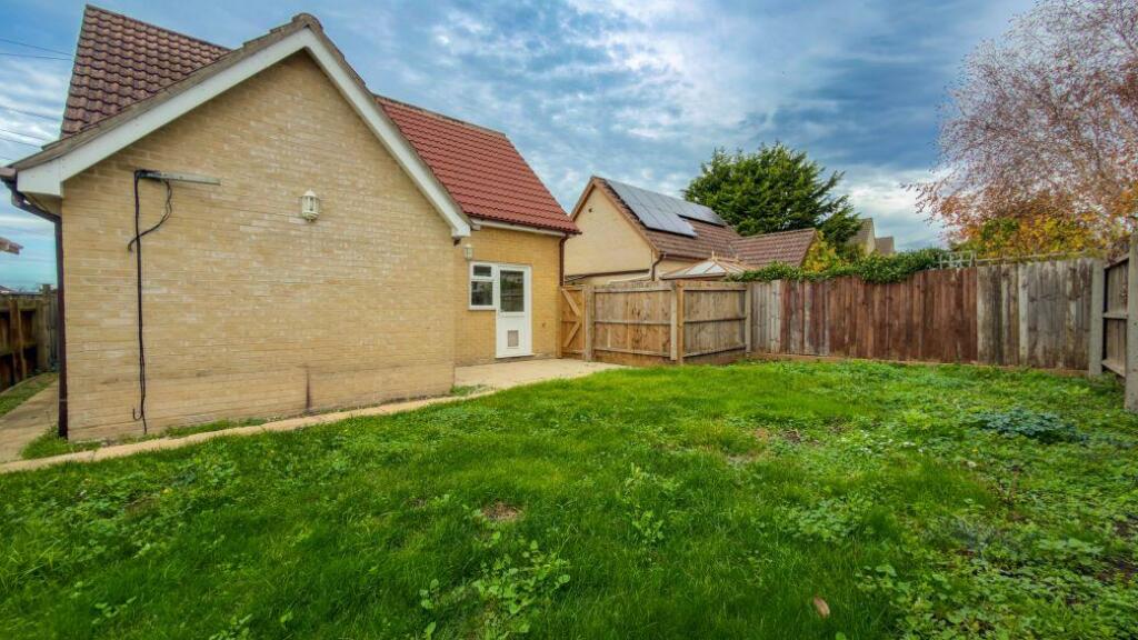 6BancroftLaneSoham 10.jpg