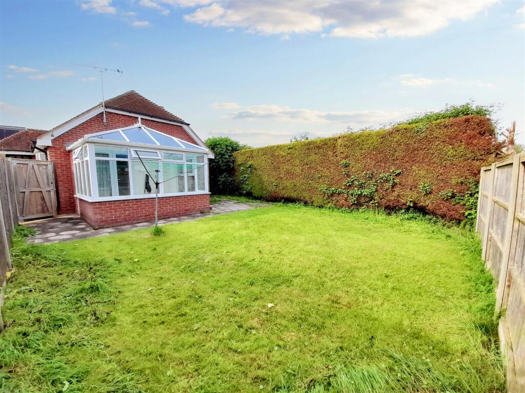 Rear garden 4 new.jpg