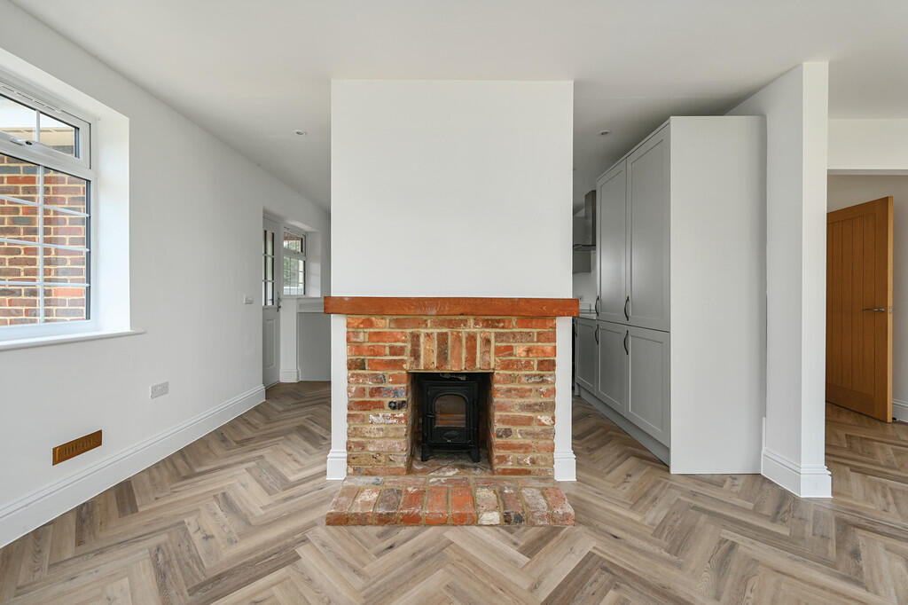 Elm Lodge - Apple...