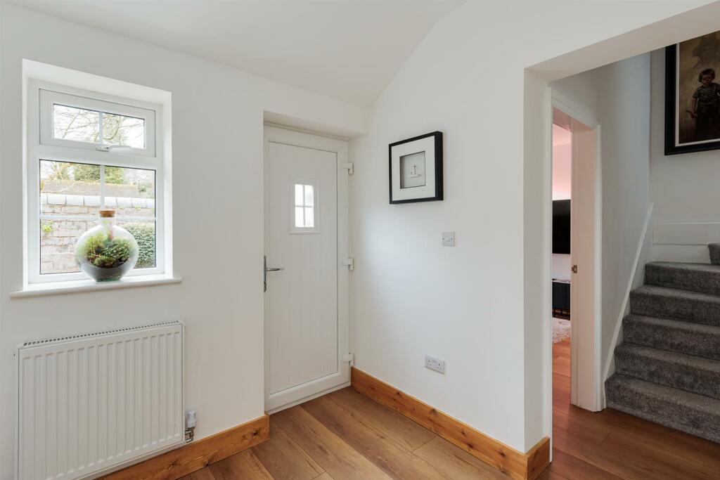 Entrance Hall to front