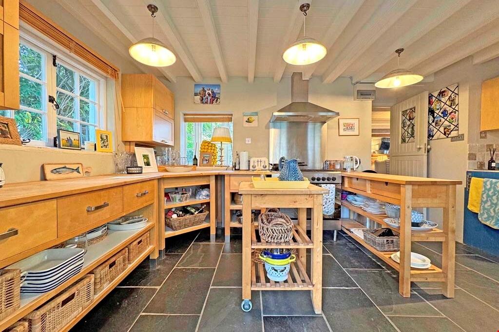 f1263f42-f768-46da-b05a-c7134df9ca12