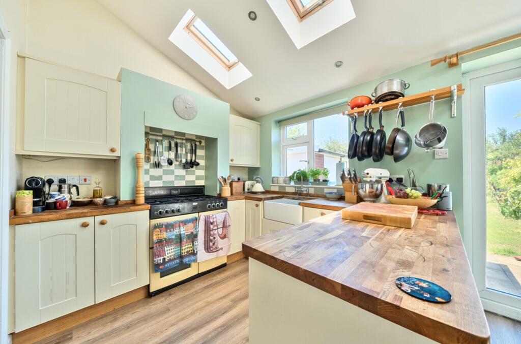 12-6821fdefaad26-1288311-ARW-12