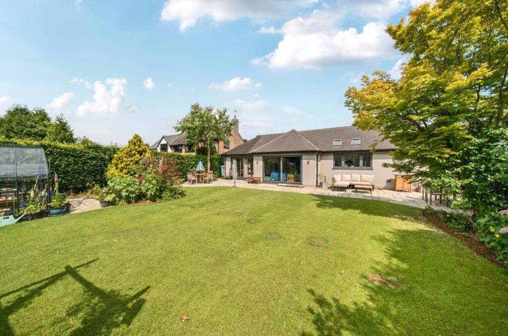 1305672-5-6849f76f4b9eb