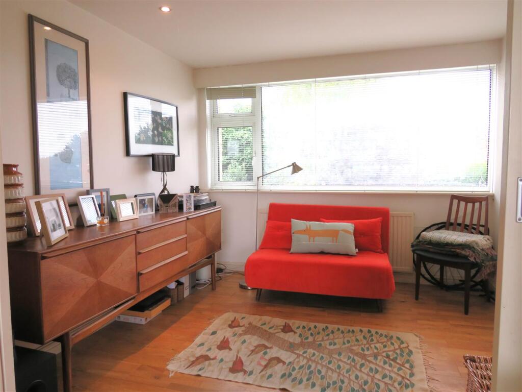 Sitting room.JPG