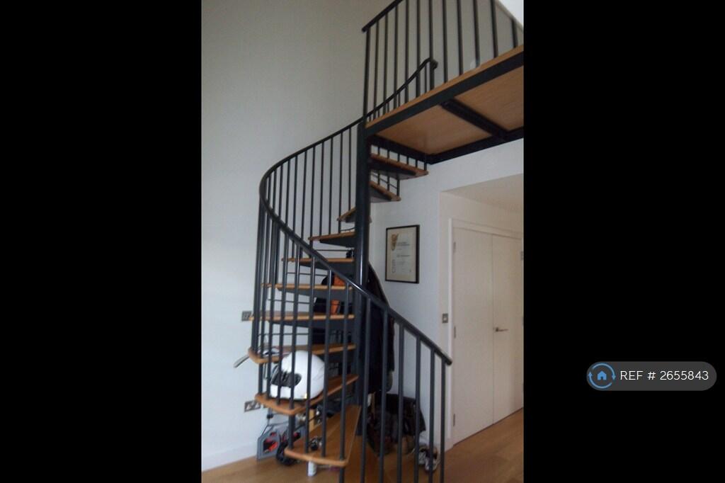 Stairs To Top Floor Bedroom