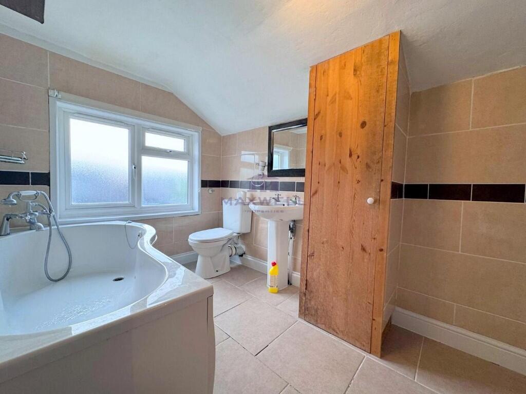 To Let, Rent in Sitt