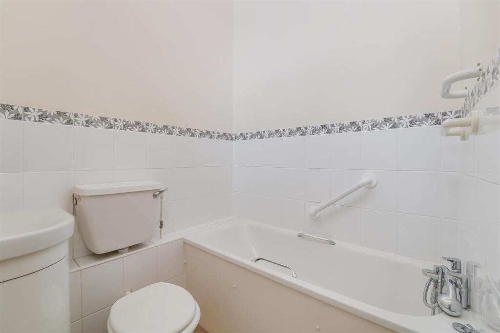 DIRDENE CLOSE (14).jpg