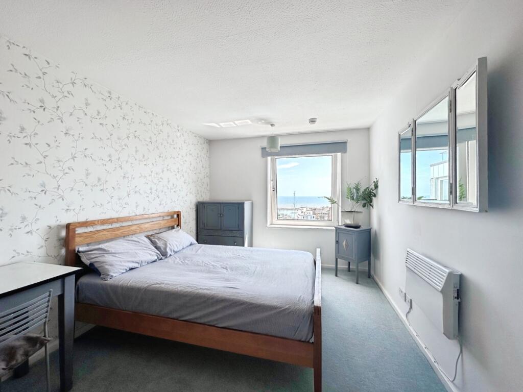 Harbour towers be...