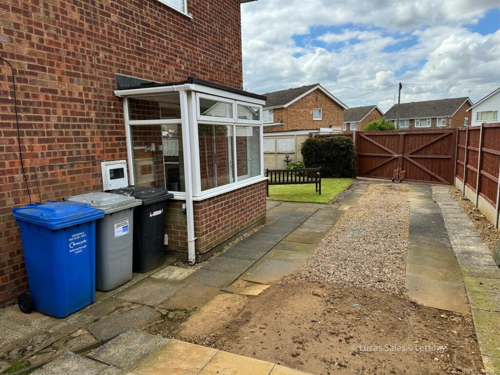 124 Churchill Way B Lat-12.jpg