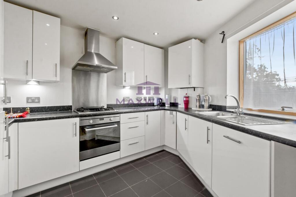 13-7d89GCMPL - 1 Permaine House - Kitchen -Origina