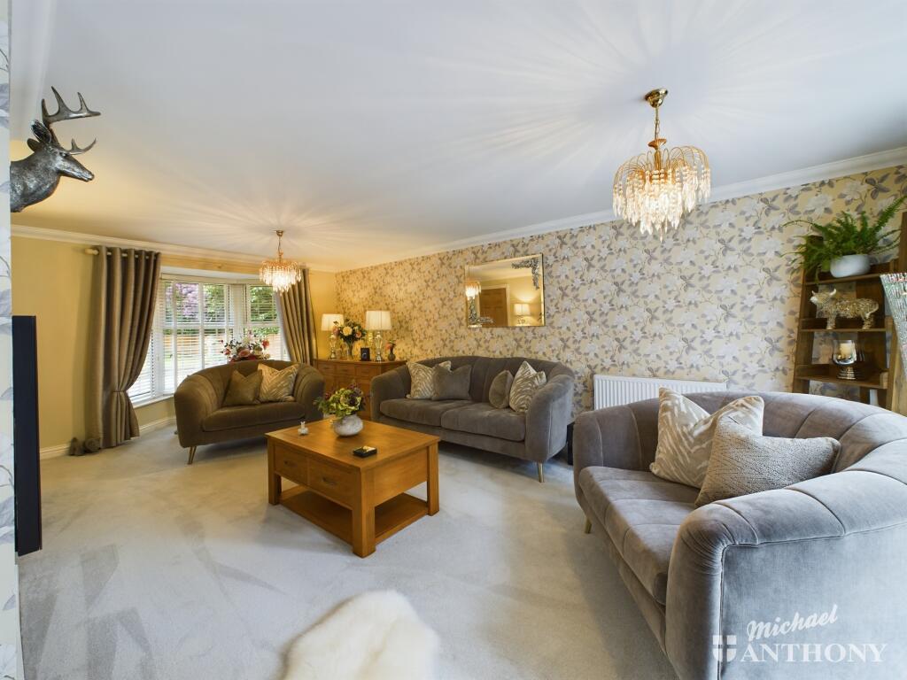 CAM02773G0-PR0125-STILL037