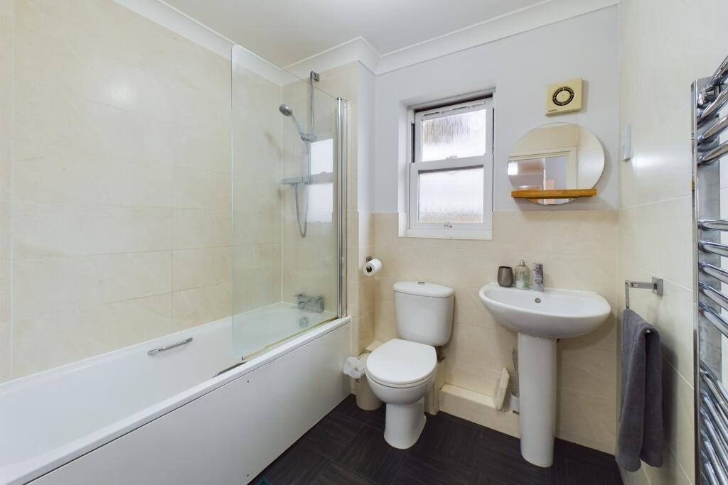 CAM02545G0-PR0282-STILL015