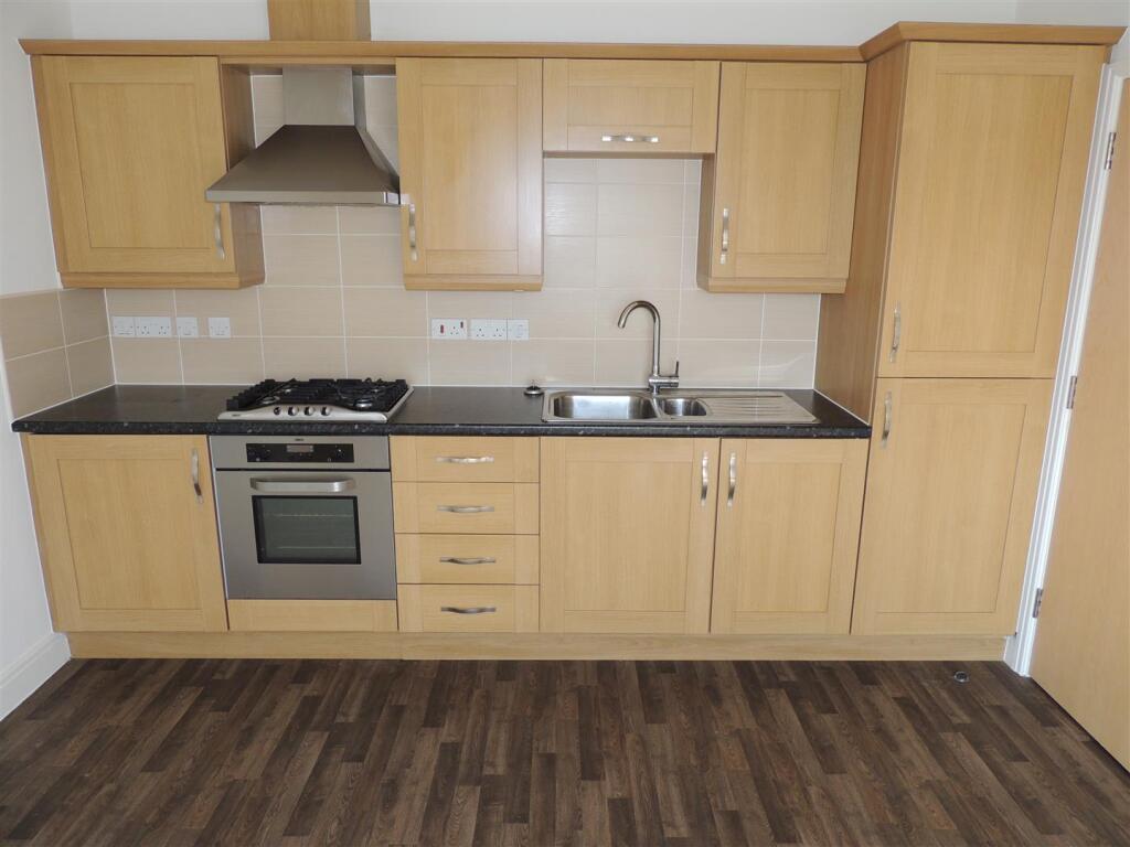 Kitchen / Lounge / Diner
