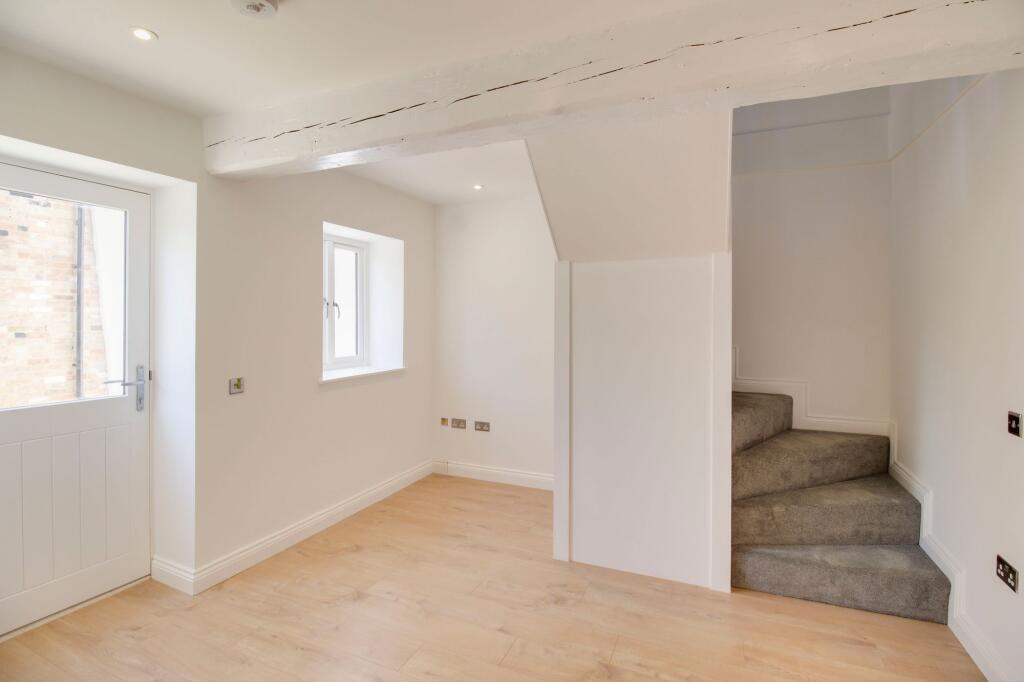 Kitchen / Living Area