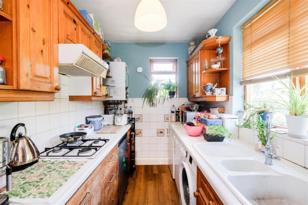 71 Bryon Road-14.jpg