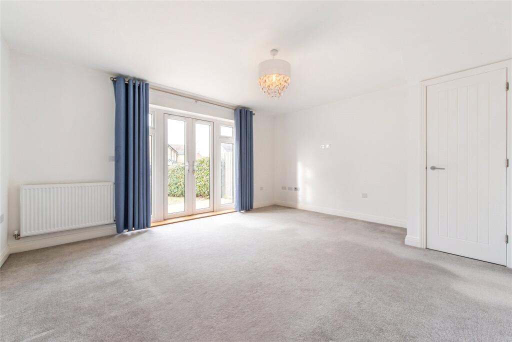 Sitting/Dining Room