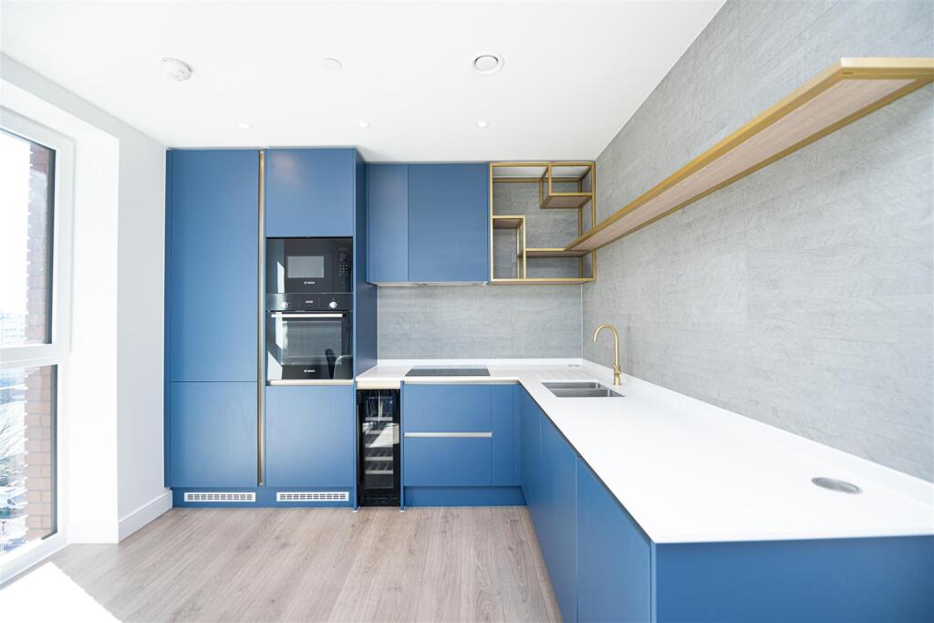 Kitchen    .jpg