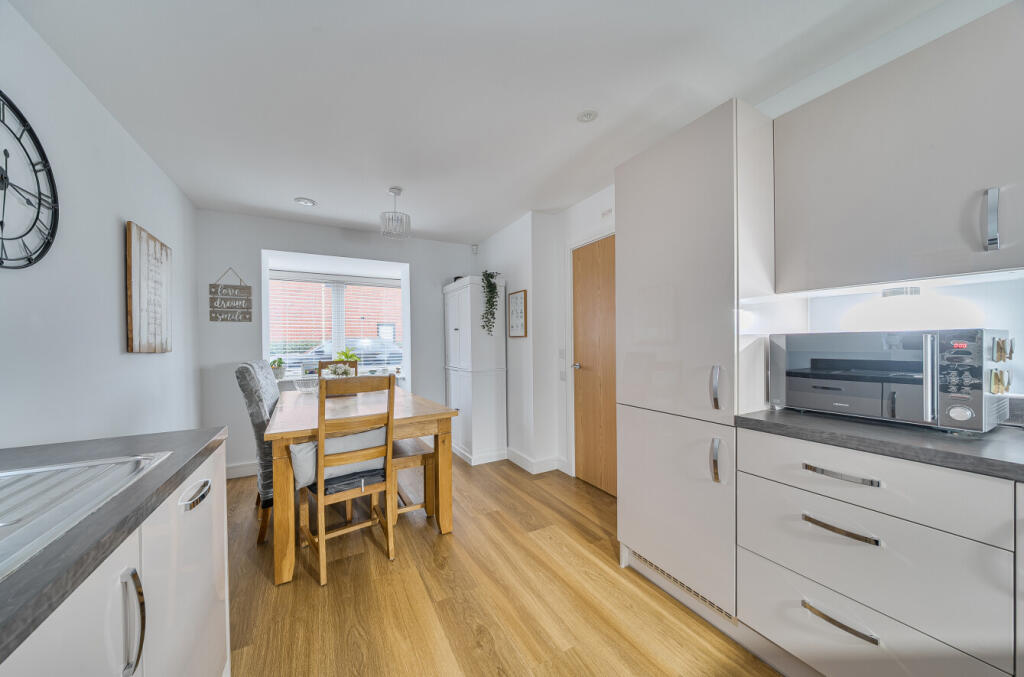 1396004-1-695fdc2...