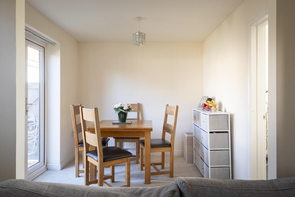 TamariskDrive-Din...