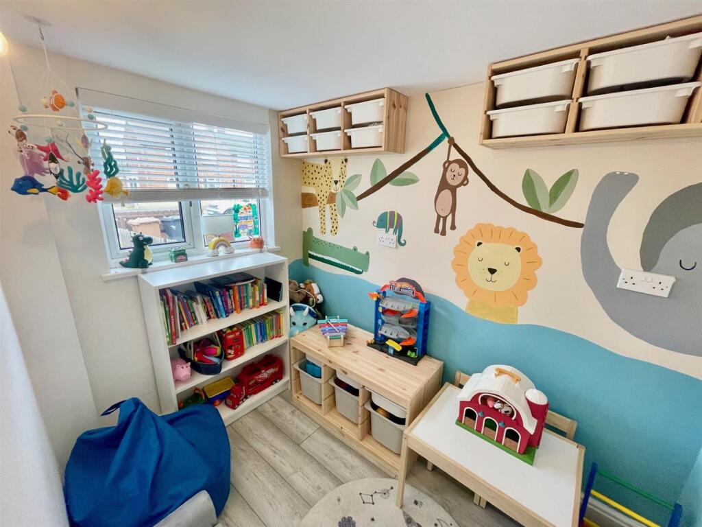 Bedroom 4 or Play Room.jpg