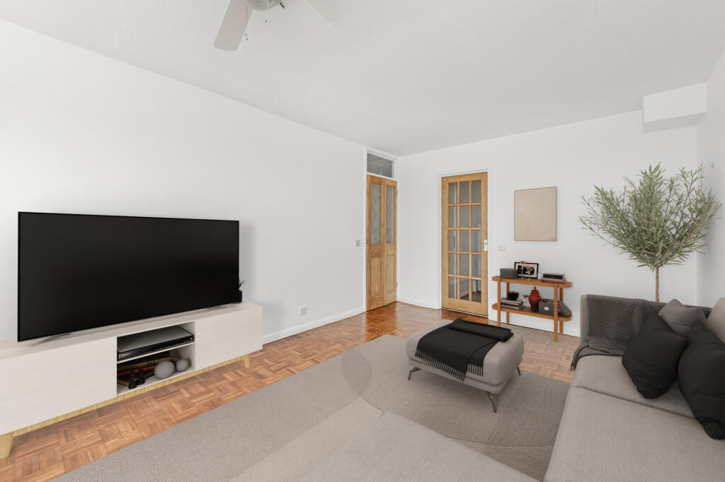 Entrance Hall/Utility