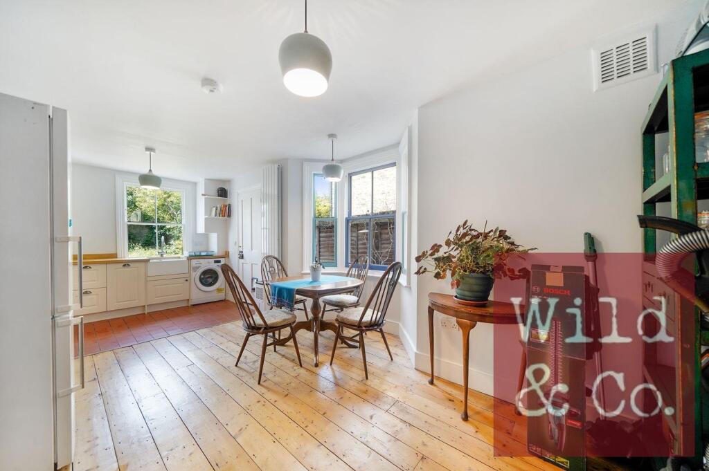 Roding Road - M4C8yxZOcxS6NWd0lQNd.jpg