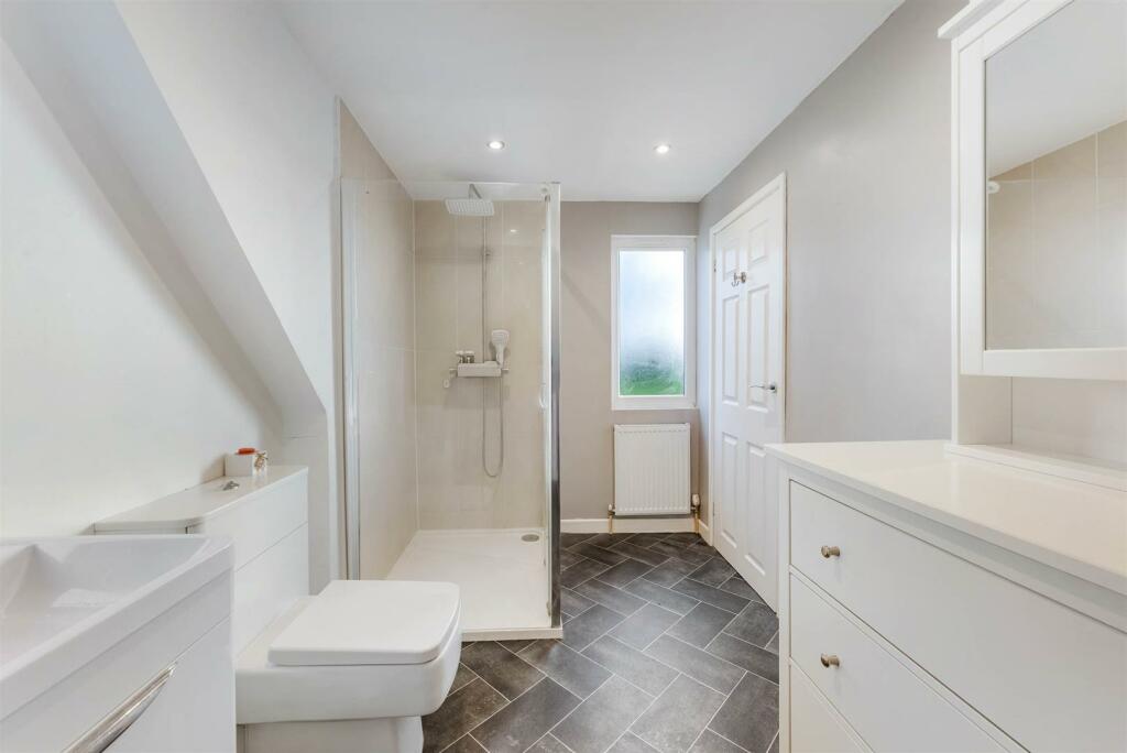 En Suite Shower Room Aspect 2- Bed 1