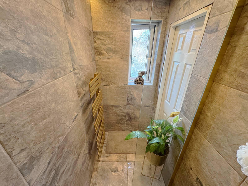 Ensuite Shower
