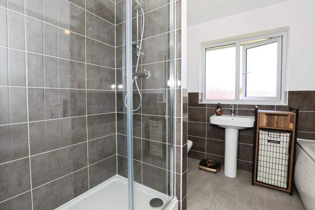 Four Piece Family Bathroom