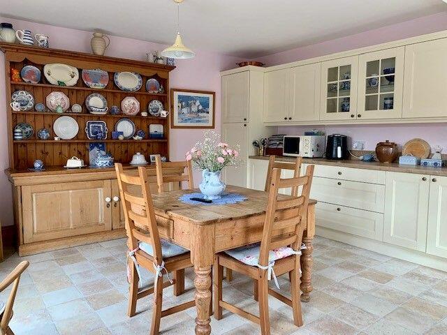 Breakfasting Kitchen
