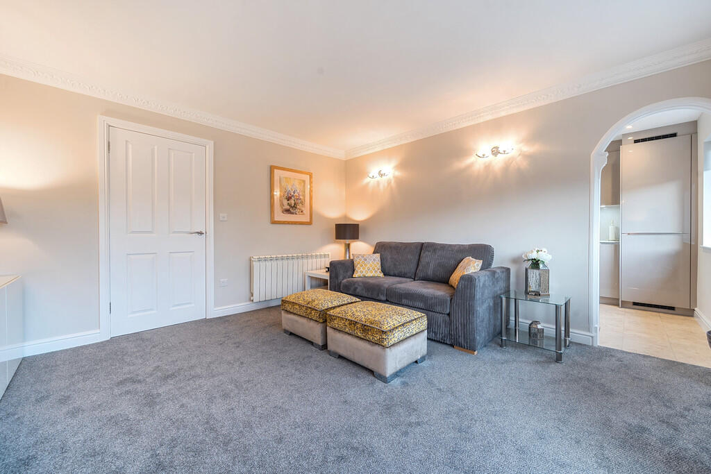 Living / Dining R...