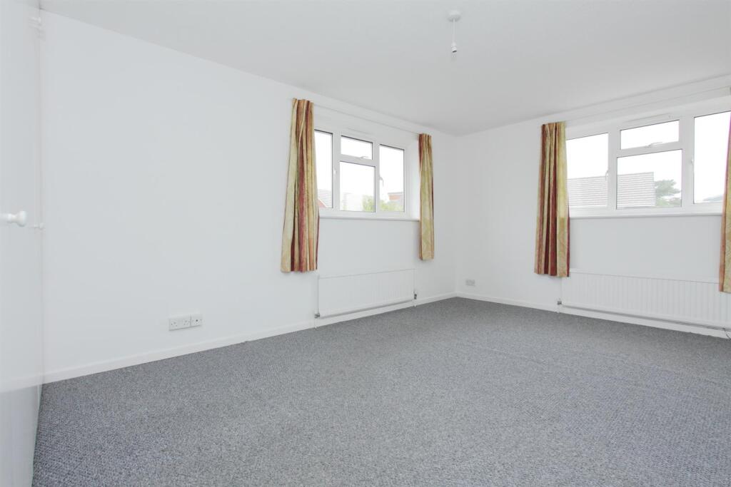 7 glebe close ph2.JPG