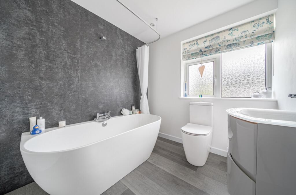 1304929-26-68420690760c1