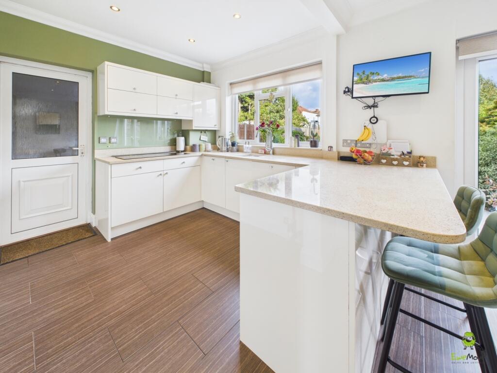 Presented by Clinton at EweMove Bexleyheath and Da