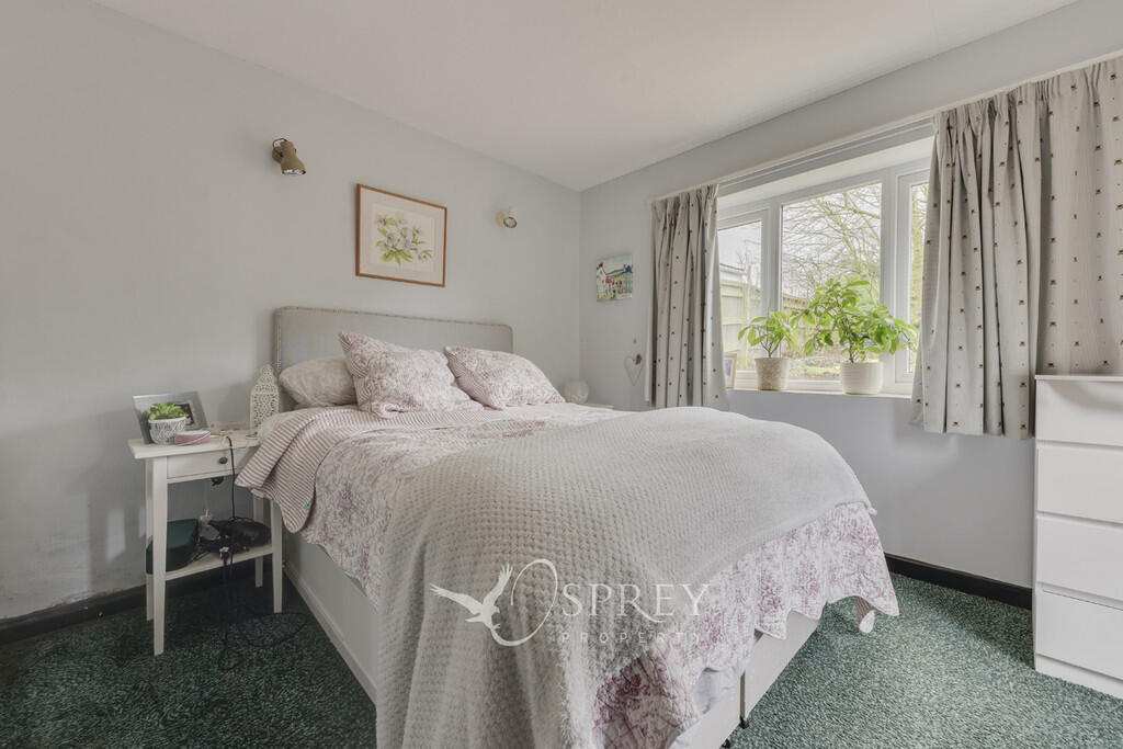 Bedroom to the An...