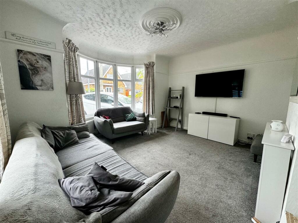 LivingRoom1.jpg