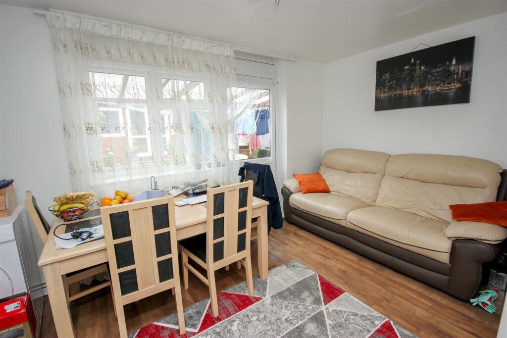 Dining Area.jpg
