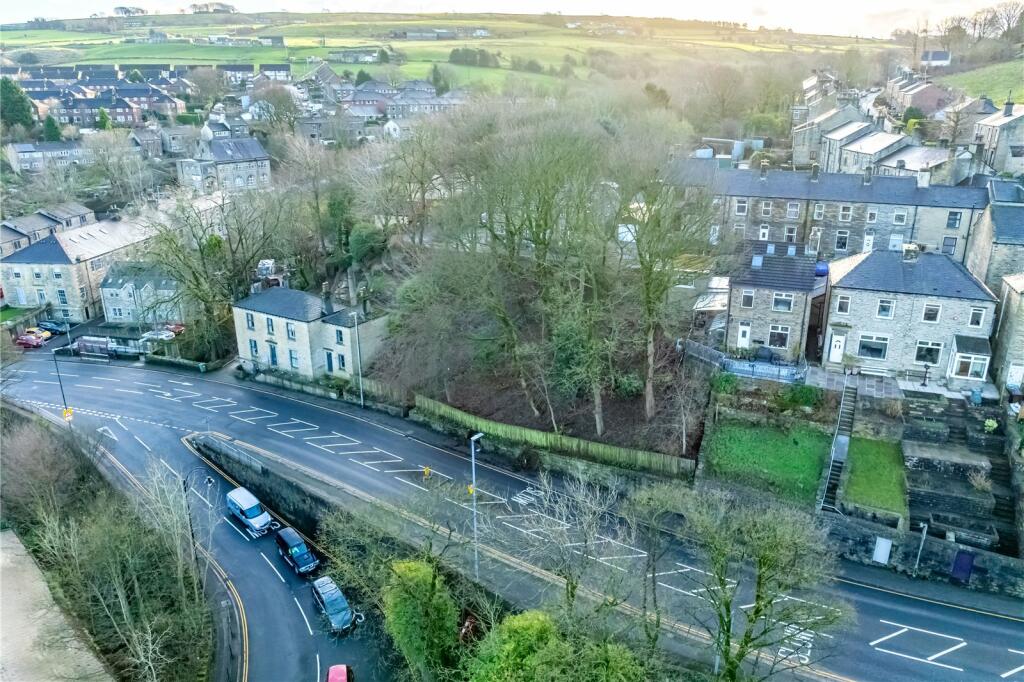 Woodland &amp; House